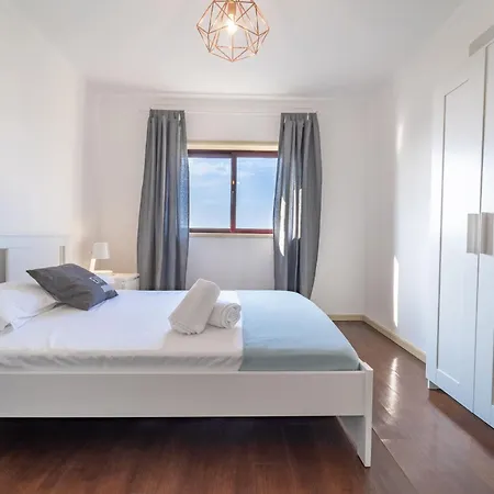 Feliciano Ramos 2 - T4 Familiar Perto Do Centro Da - Appartement Braga